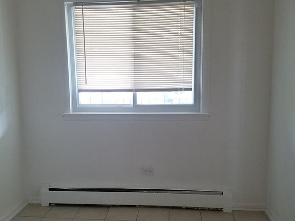 5th image of 7208 N Ashland Blvd APT B