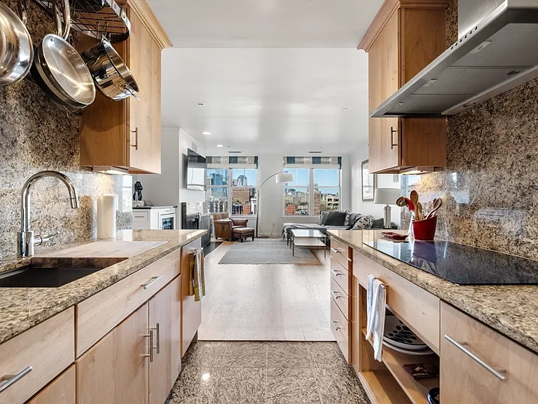 75 Clarendon St #604 — Photo 6