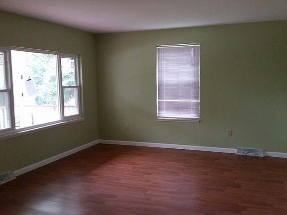 4th image of 9129 Arline Ave