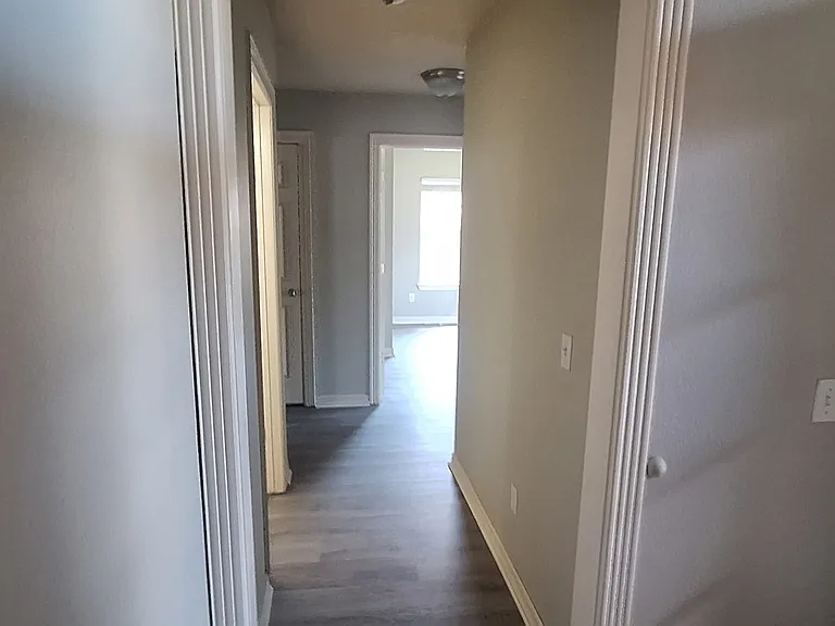 616 Highland Ct — Photo 13