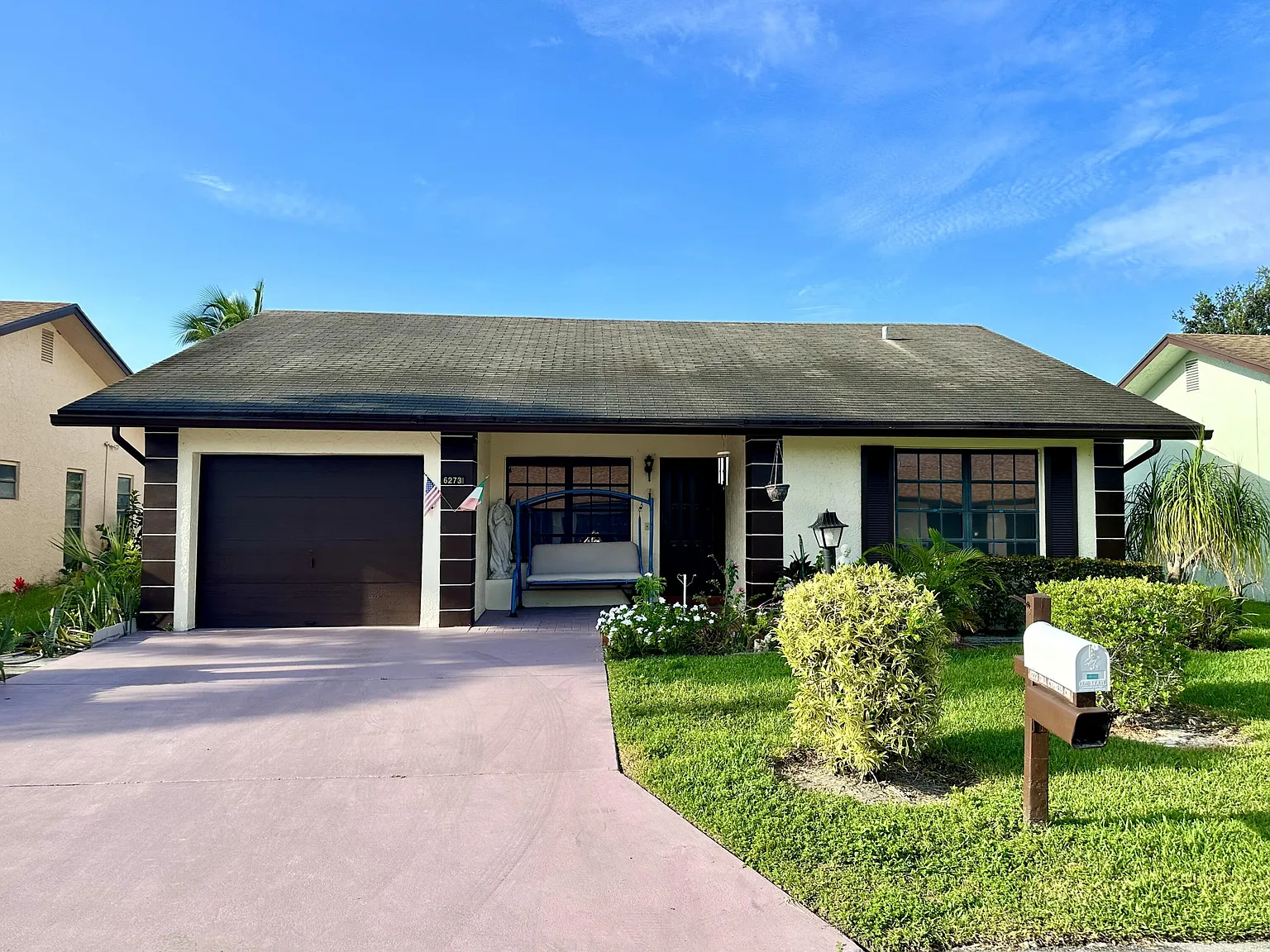 3 bed, 2.0 bath, 1360 sqft, $2,300 — Photo 1