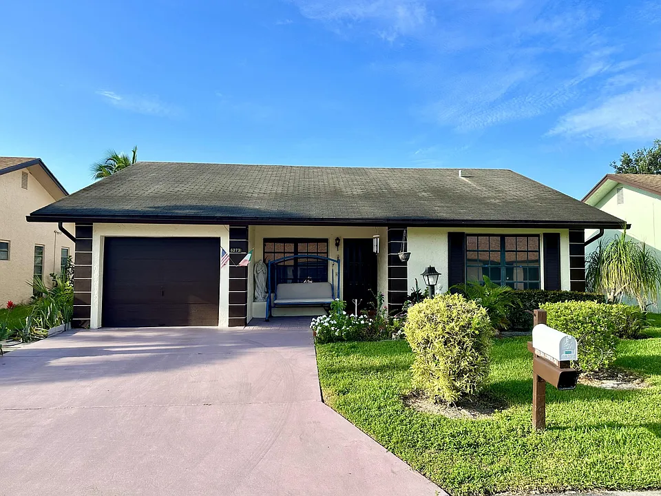 6273 Tall Cypress Cir
