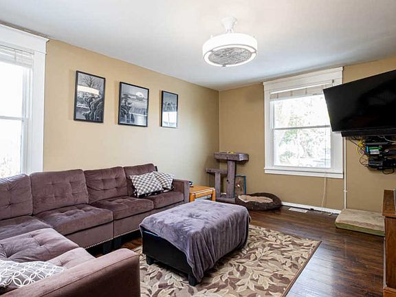 5th image of 402 E Providence Ave
