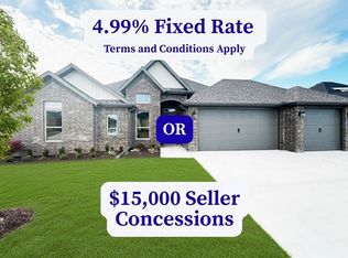 2412 Salmon St, Pea Ridge, AR 72751