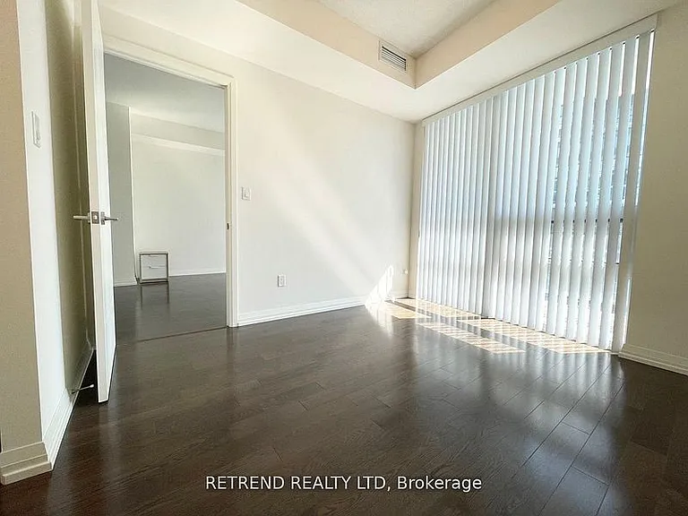 460 Adelaide St E #2109 — Photo 27