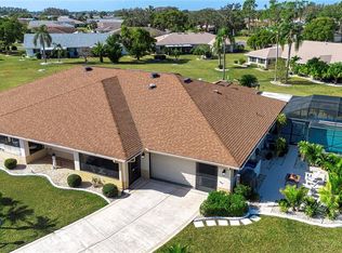 2116 Meadowlark Ln, Sun City Center, FL 33573