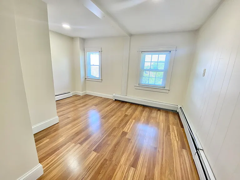 37 Middle Street - 2 — Photo 6