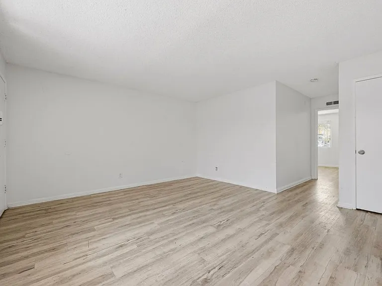 9059 Harness Street — Photo 15