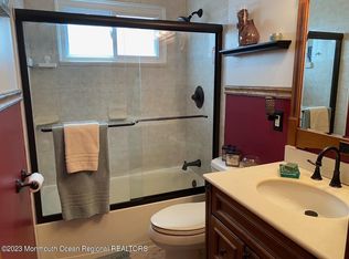 41 Ocean Blvd, Keyport, NJ 07735