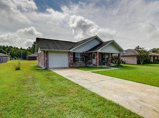 23 Silver Leaf Dr, Hattiesburg, MS 39401