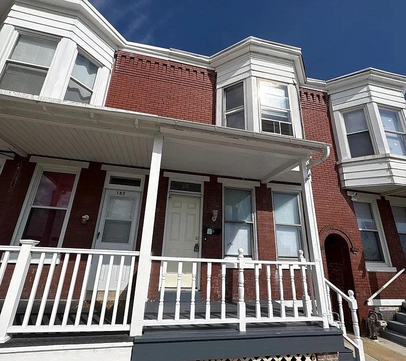 161 Stevens Ave