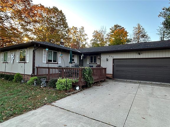 3rd image of 935 Schofield Street