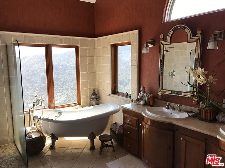 16878 Charmel Ln — Photo 17