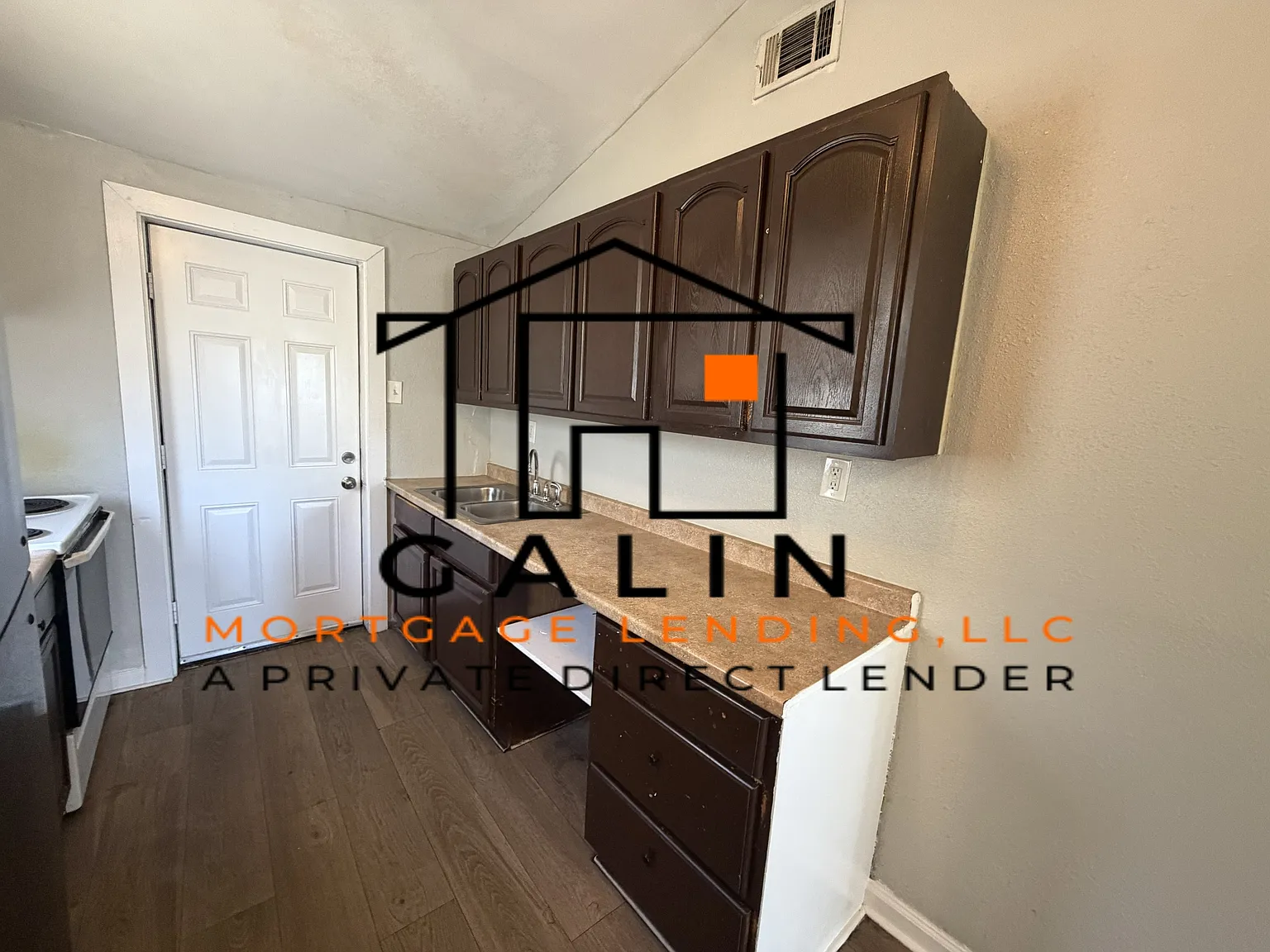 Rental — Photo 3