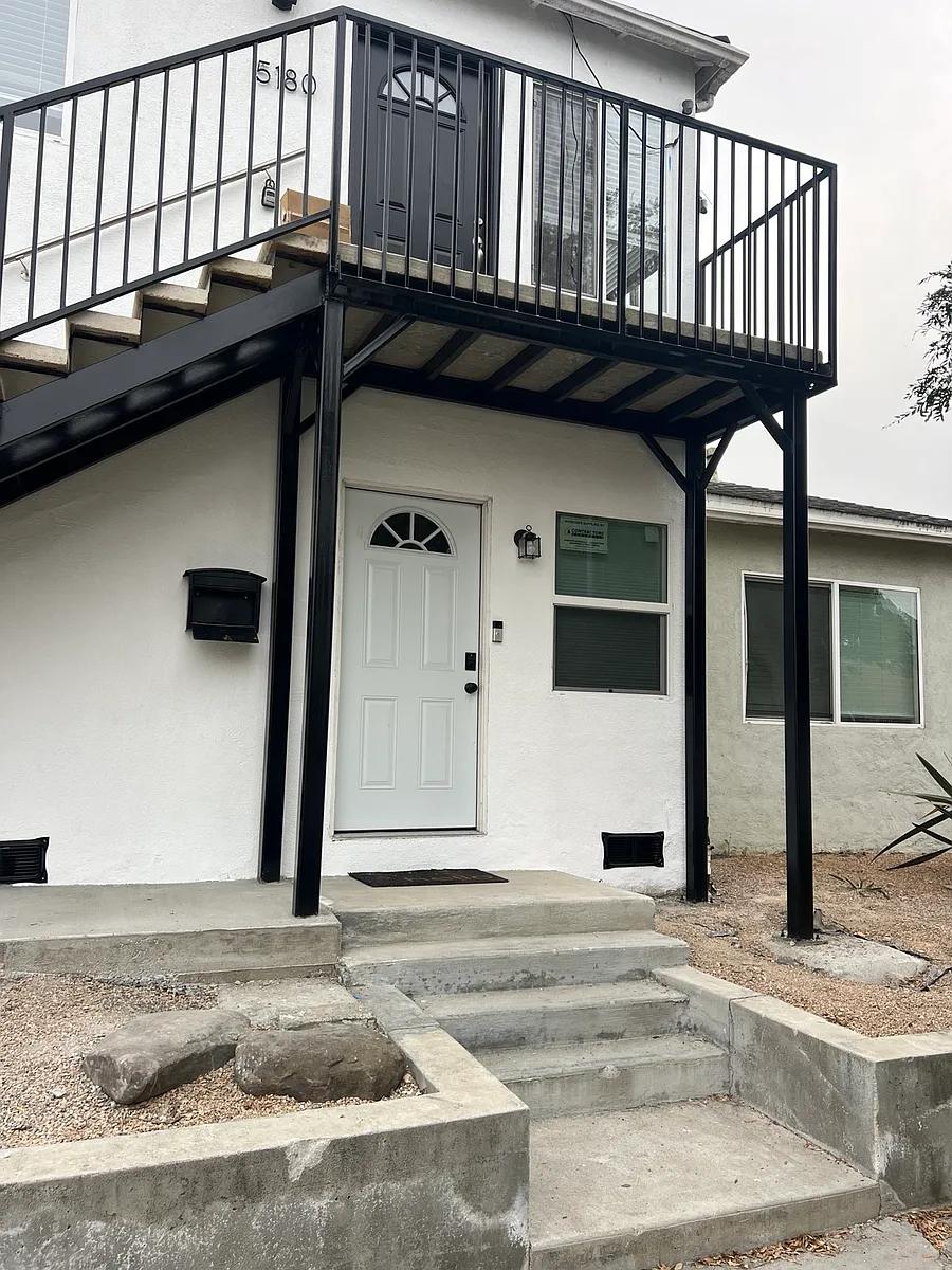 Upstairs, no neighbors on any side! BRAND NEW STAIRS! - 5180 Pickford St