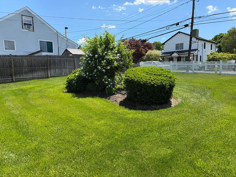 59 Lincoln Ave — Photo 16