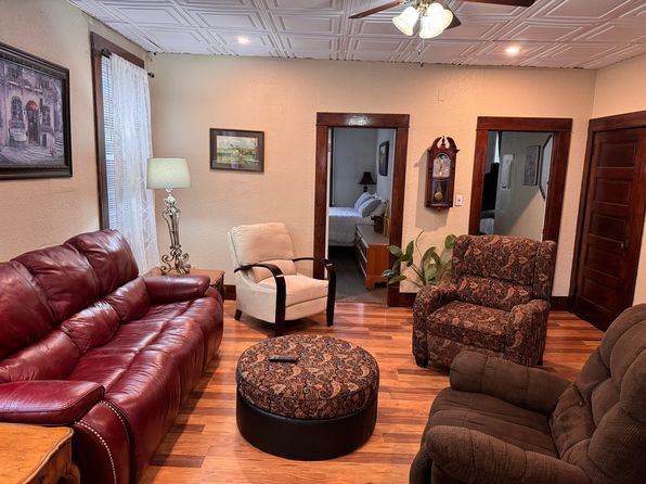 65 W Main St APT 2B