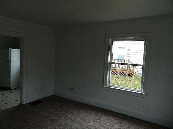 2nd image of 123 N 8th St