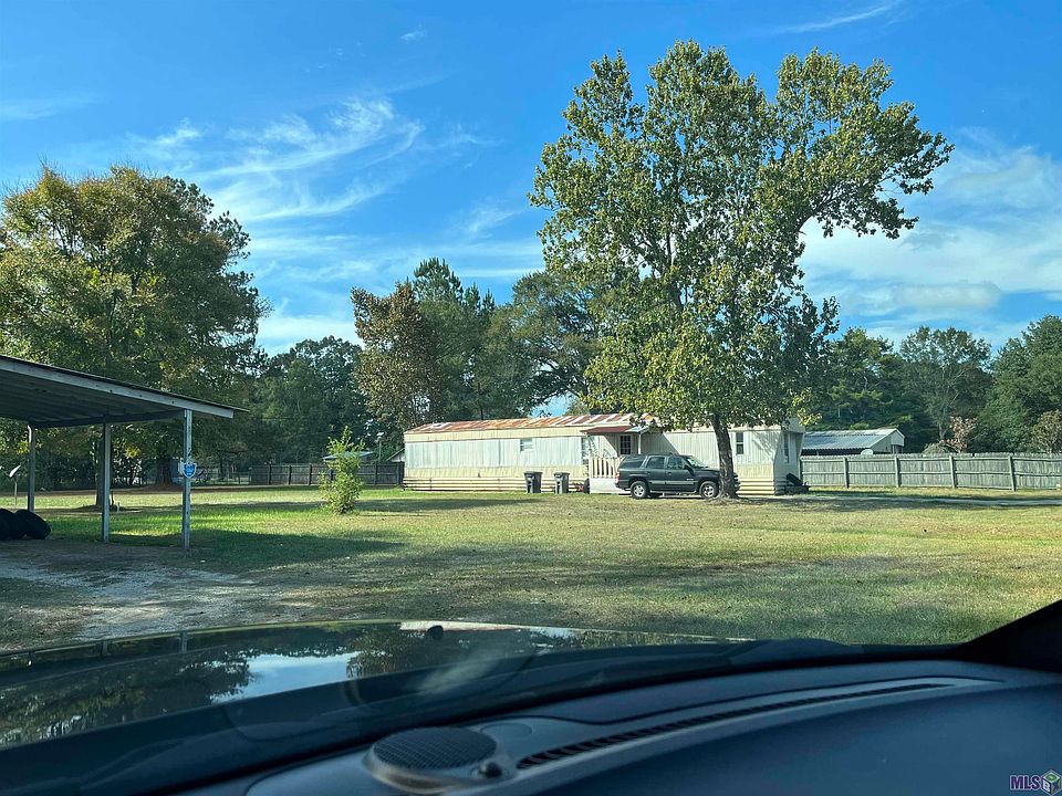 2nd image of 19913 Buck Horn Dr