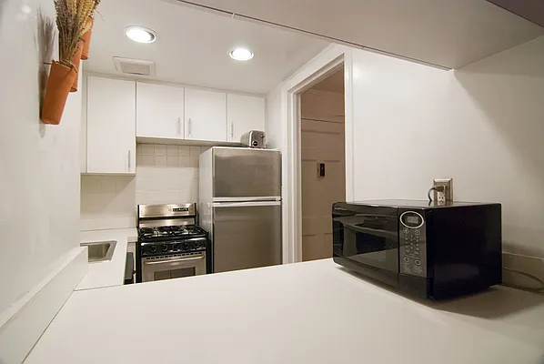 Rented by WAM Partners - William Moses Co. | media 50