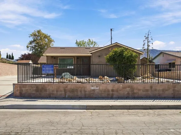 102 Brentwood Dr, Tehachapi, CA 93561