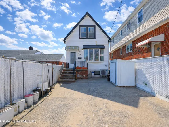 266 Kensington Ave, Staten Island, NY 10305