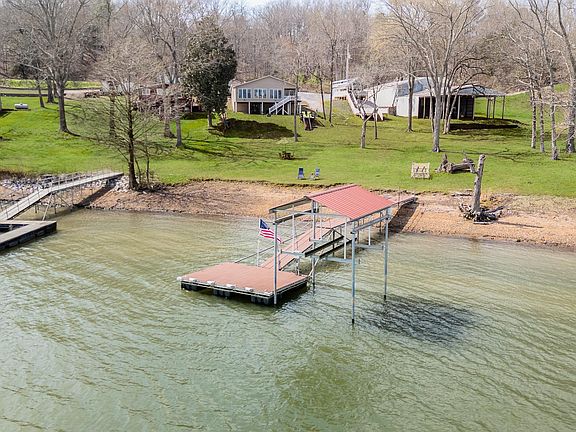 2nd image of 276 Lake Shore Dr