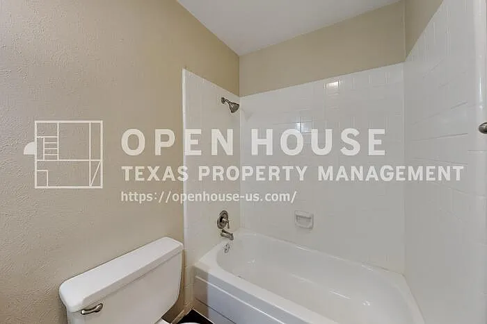 1641 Cumberland Trl — Photo 17