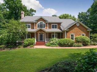 141 Main St, Setauket, NY 11733