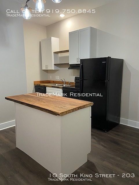 1st image of 10 S King St #203