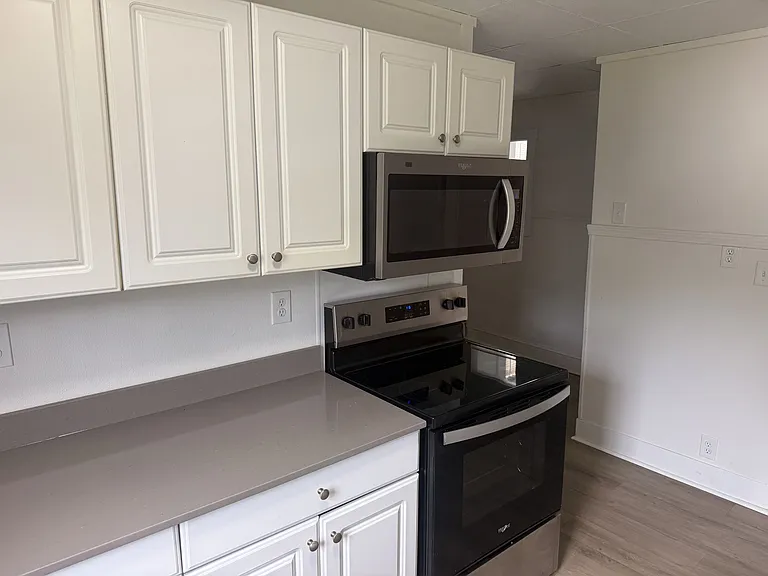 3 Berwick Rd #4 — Photo 9
