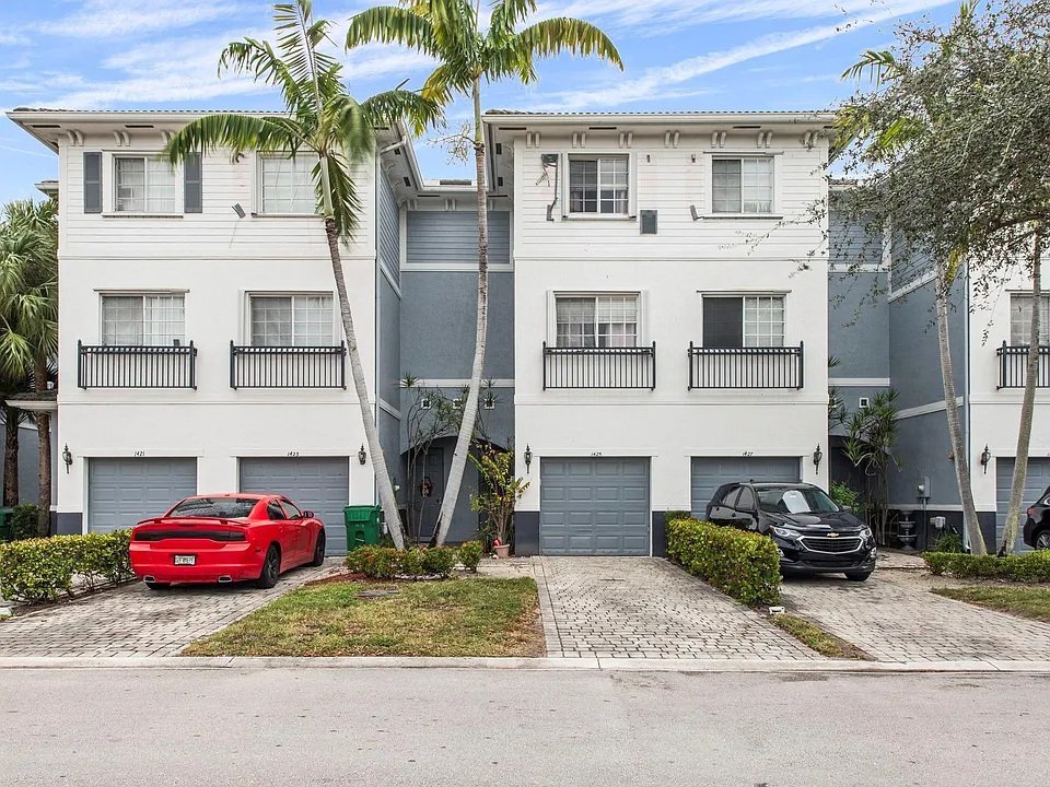 1425 NW 36th Way