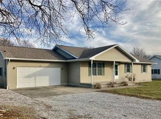 502 W End Ave, Newton, IL 62448