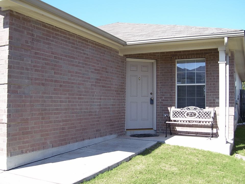 18208 Canopy Drive Front Porch