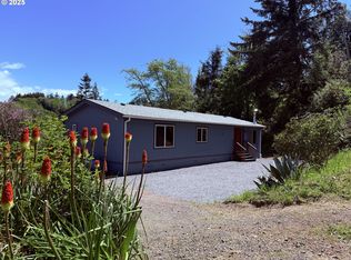 96134 Foxglove Way, Brookings, OR 97415