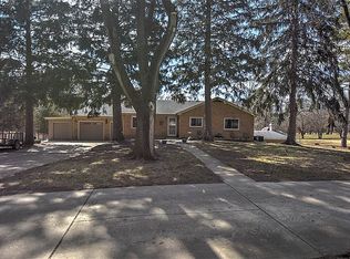 3357 E Orchard Dr, Decatur, IL 62521