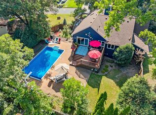 13705 Country Pl, Burnsville, MN 55337