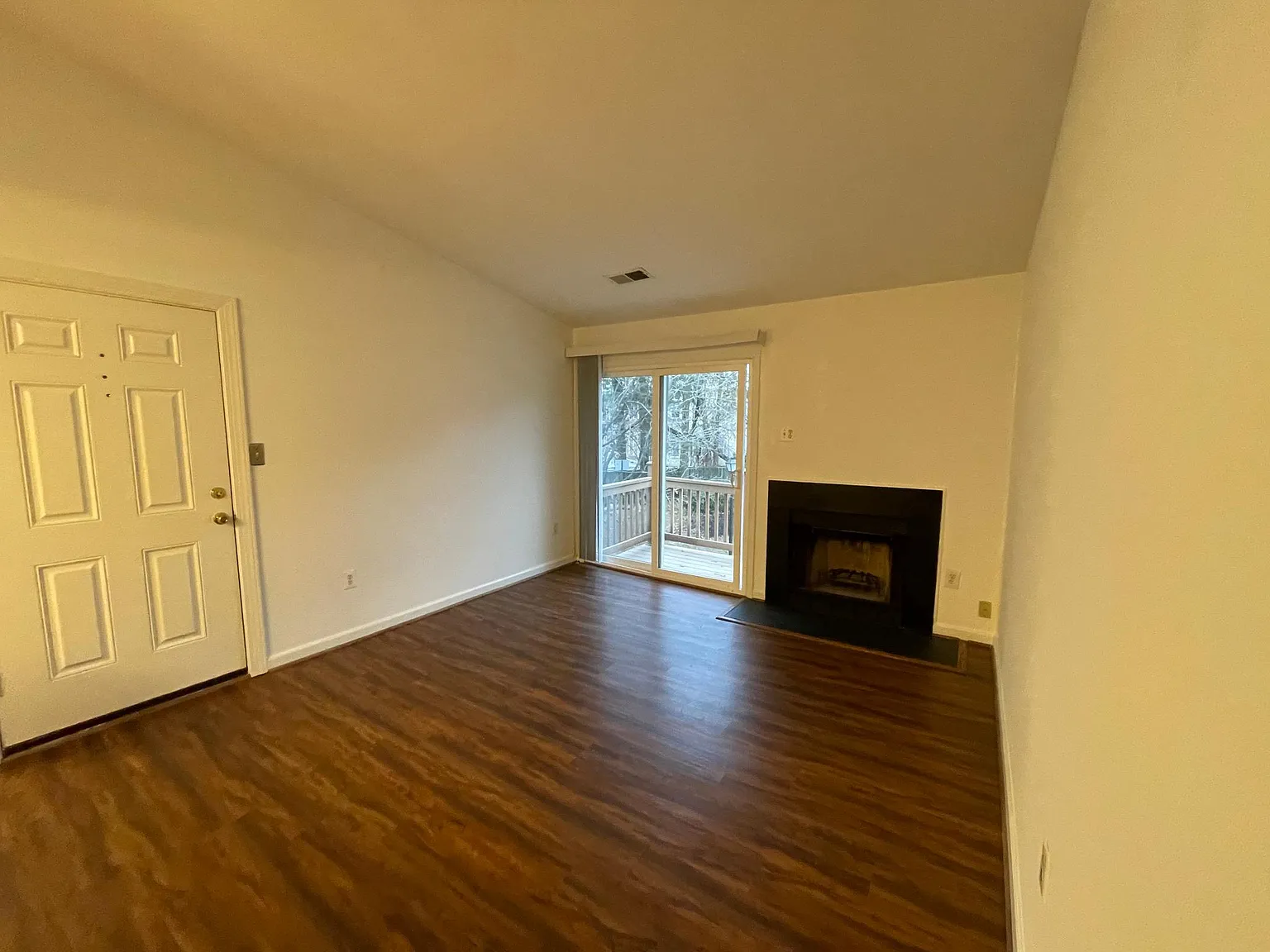 1 bed, 592 sqft, $1,550 — Photo 2