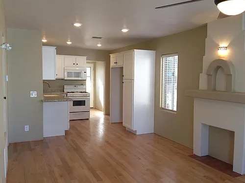 Floor plan Balcom Ave. 326 N. - E