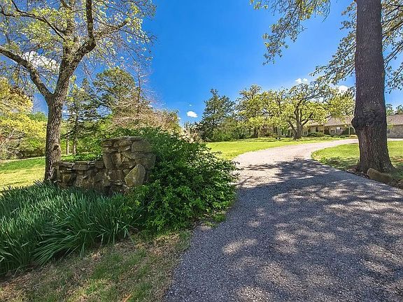 2nd image of 148 Lake Aluma Dr