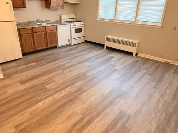 Ingersoll Park Apartments, 4906 Ingersoll Ave #D81051dcb, Des Moines, IA 50312