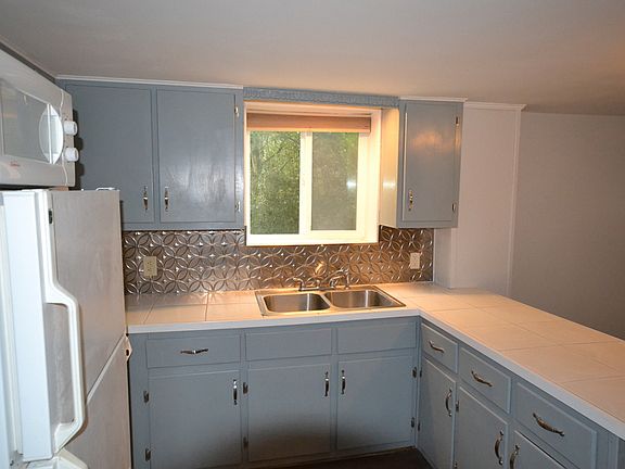 2nd image of 603 Canal Dr APT 2