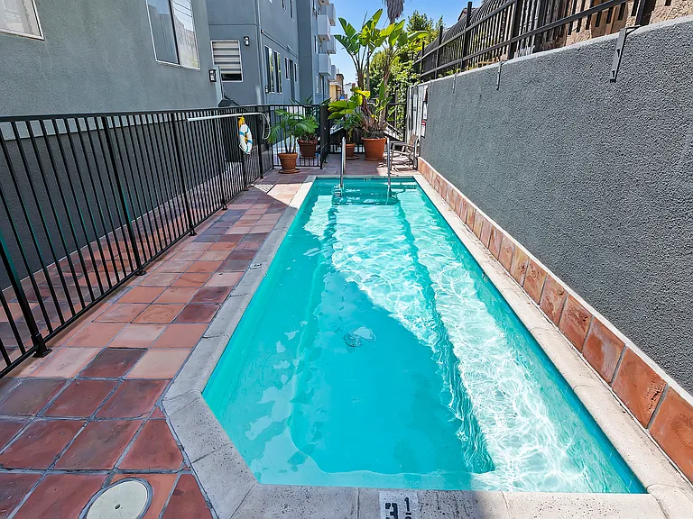 Kingsley Drive — Photo 6