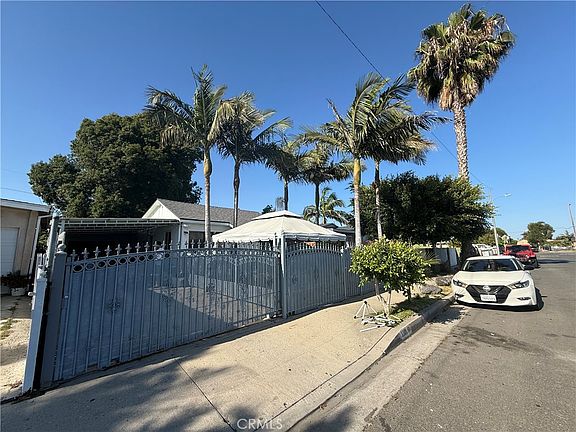 2nd image of 1101 W 152nd St