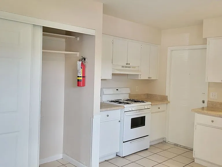 2101 Avenue G NW — Photo 4