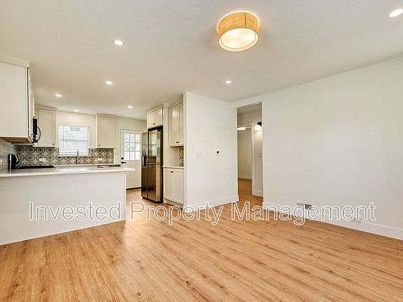 4th image of 3641 N Josephine St