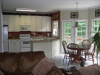 2nd image of 212 Bent Oak Ln