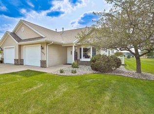 1937 Grey Wolf Ct, Warsaw, IN 46582