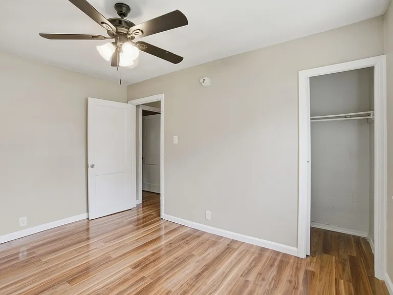 1318-1320 S Summit St — Photo 30
