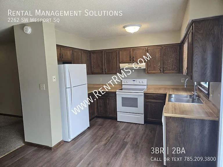 2262 SW Westport Sq — Photo 4